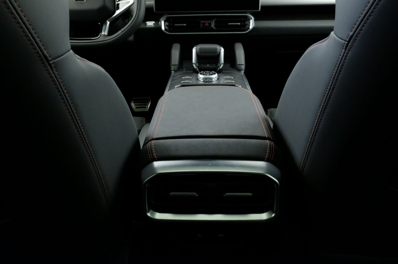 10063840 J8 Q4 Ut BA Hf9 G0 Aor