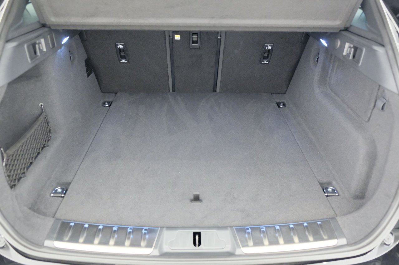 8365063 TVZ7gv44 NH Lc P Xq J