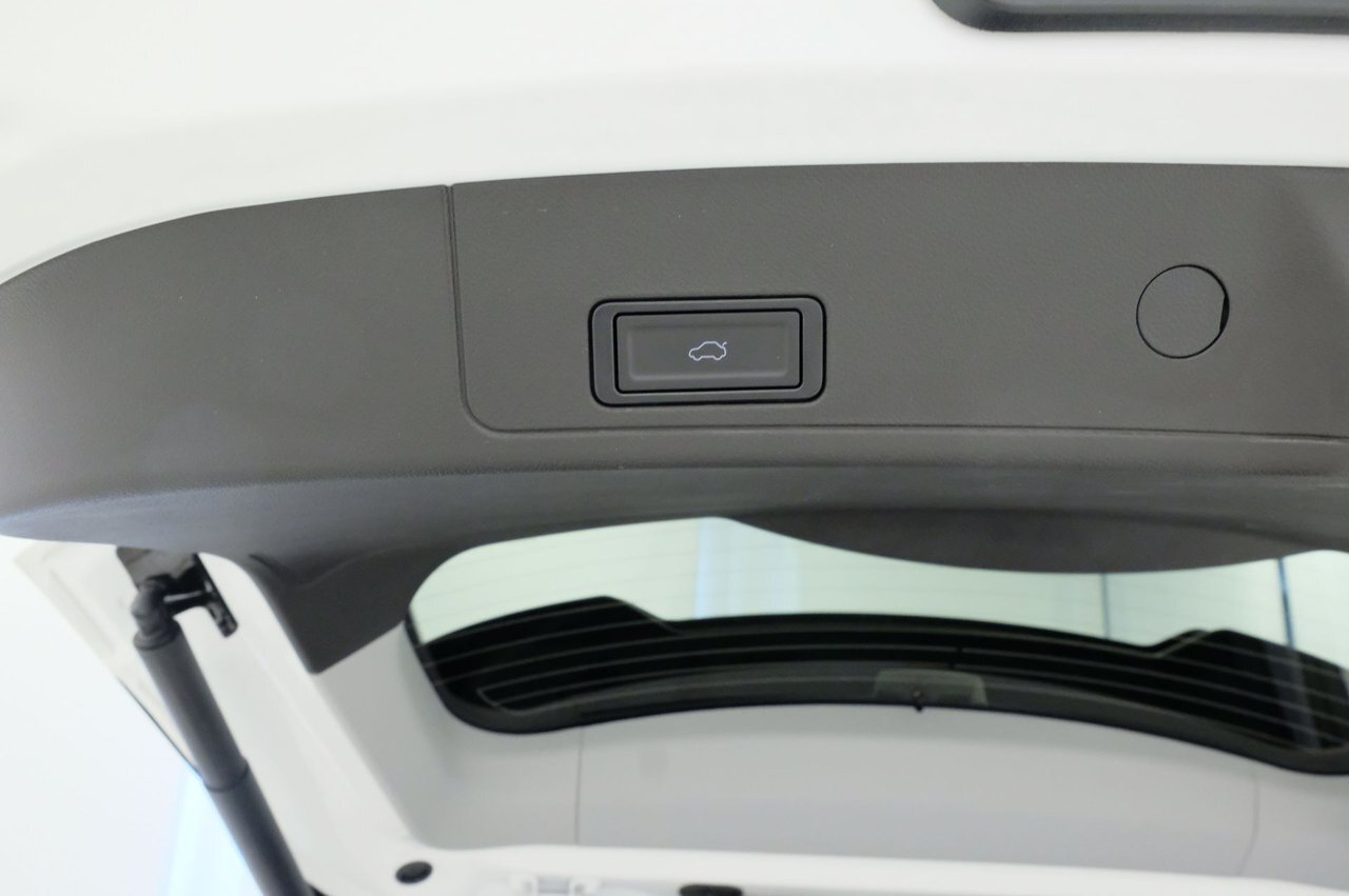 8808297 L Saj C71 Og Uow7 O Sf