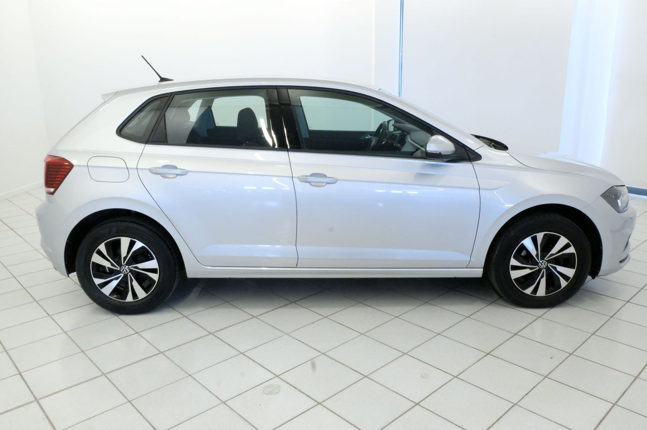 9870163 7 WE Adw P4 Ct Hutu PR